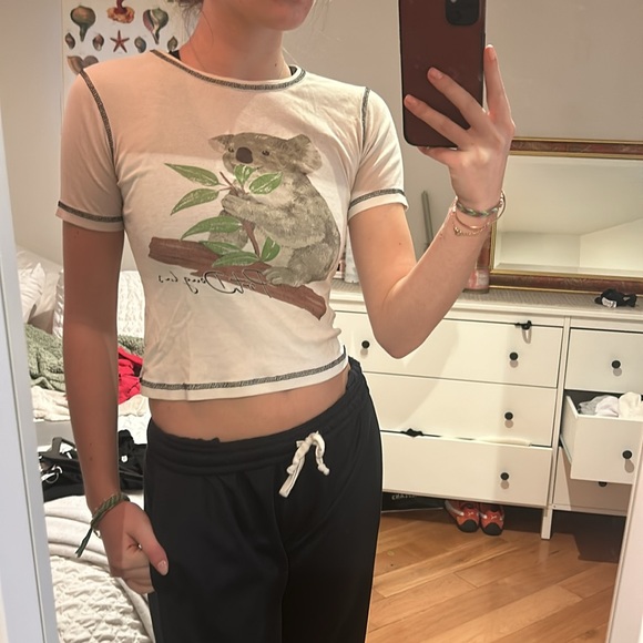 Urban outfitters graphic tee - Picture 3 of 3